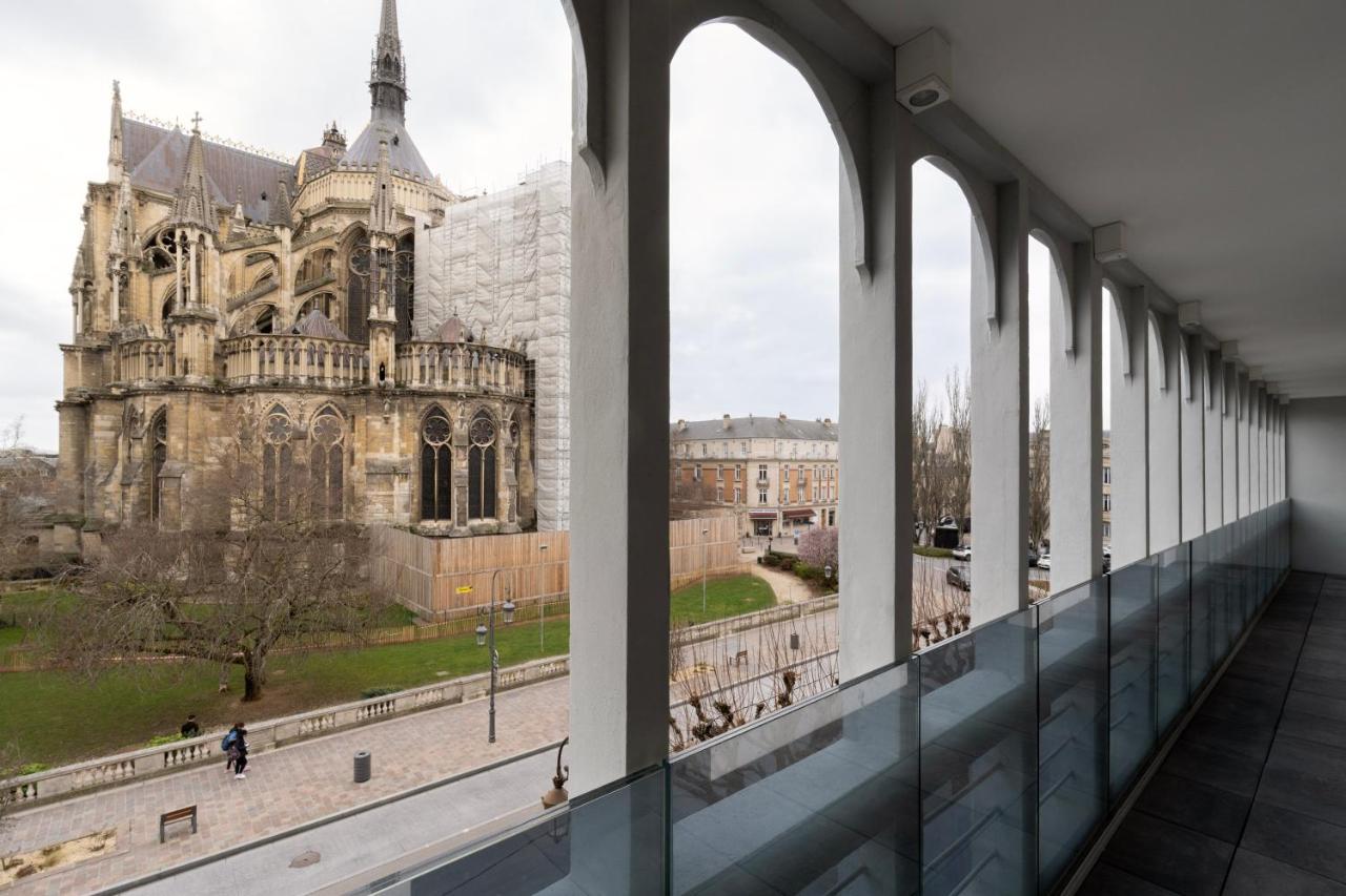Les Suites 7 Anges - Parking, Vue Cathedrale & Centre Historique Reims Eksteriør billede