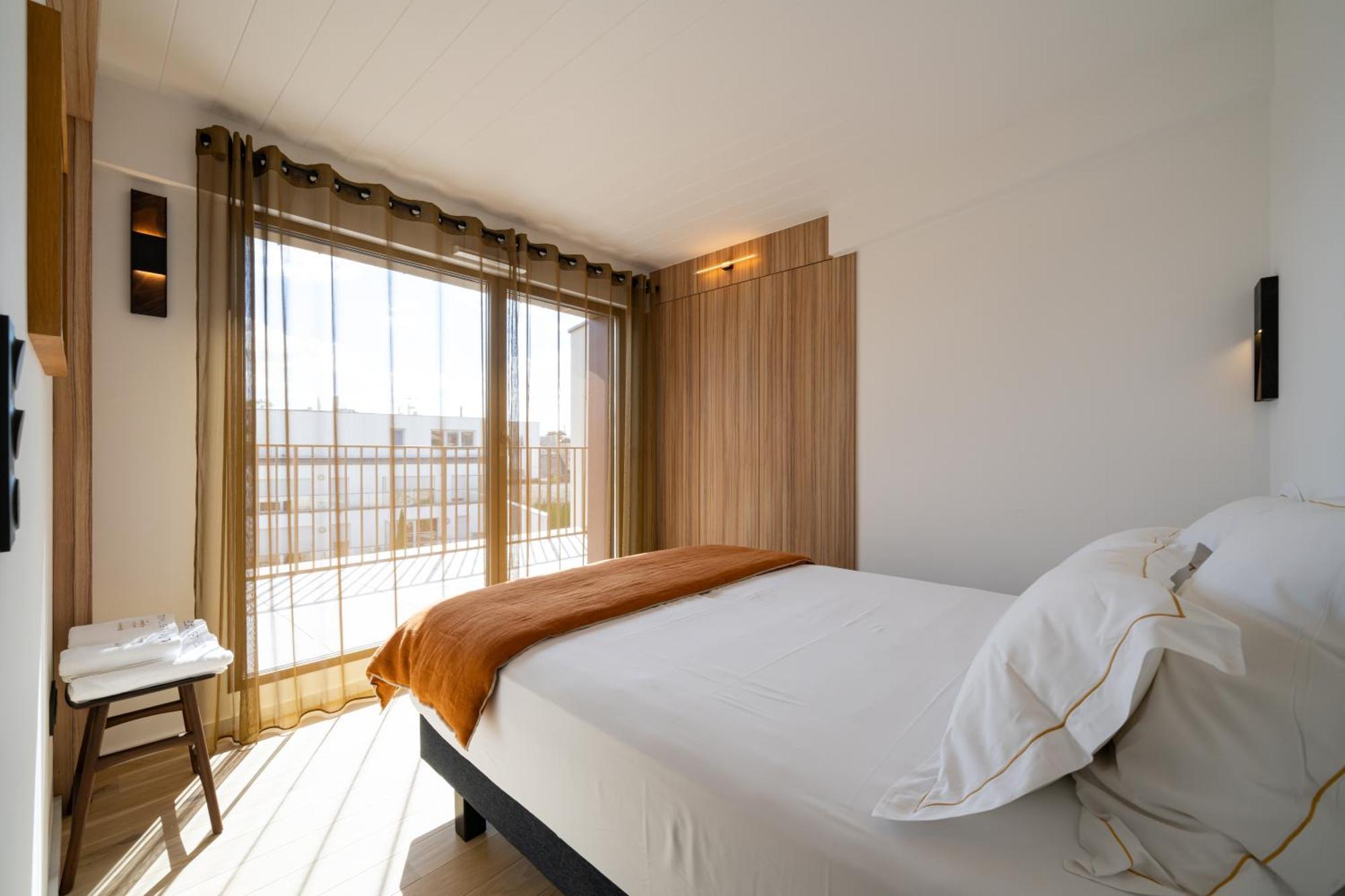 Les Suites 7 Anges - Parking, Vue Cathedrale & Centre Historique Reims Eksteriør billede