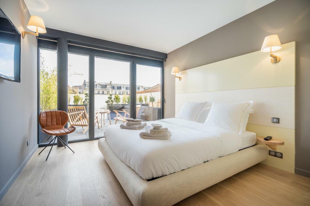 Les Suites 7 Anges - Parking, Vue Cathedrale & Centre Historique Reims Eksteriør billede