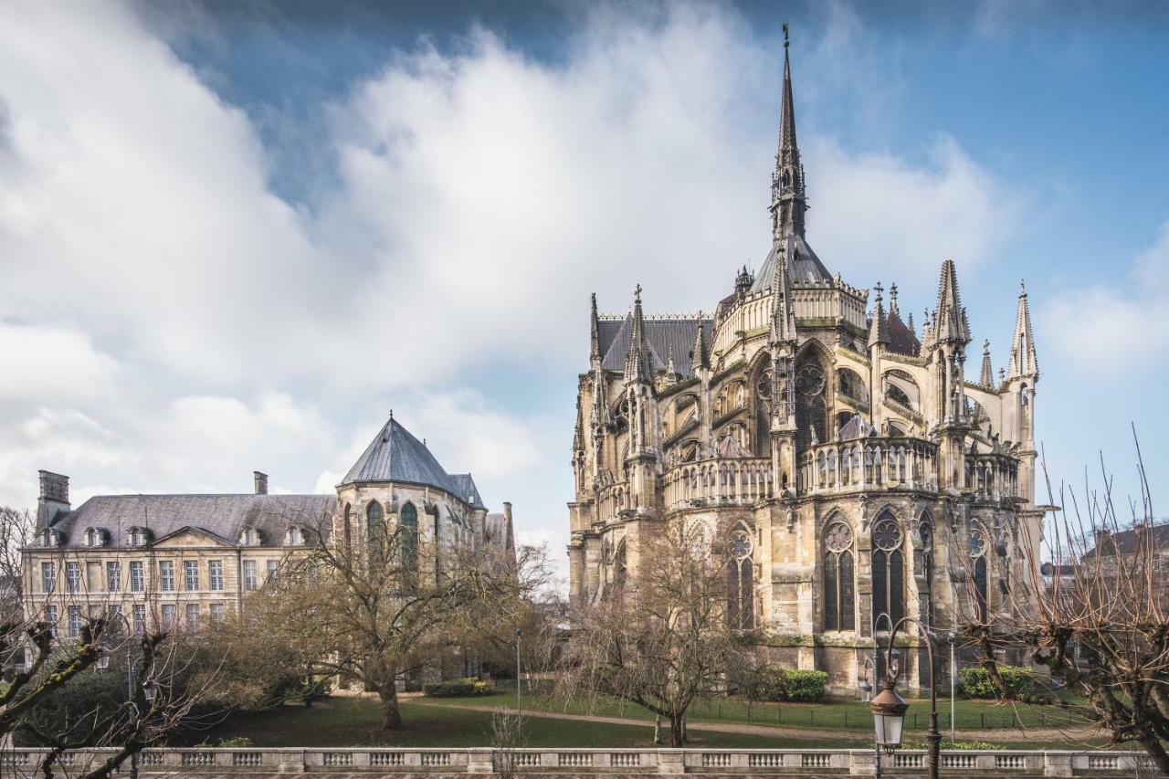Les Suites 7 Anges - Parking, Vue Cathedrale & Centre Historique Reims Eksteriør billede
